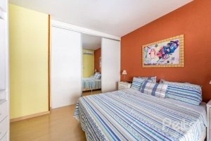Casa em Condomínio à venda com 145m², 3 dormitórios, 1 suíte, 2 vagas, no bairro Tristeza em Porto Alegre