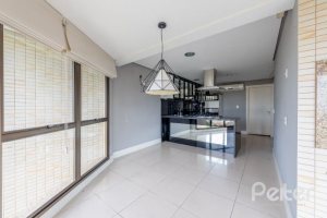 Apartamento à venda com 200m², 3 dormitórios, 3 suítes, 4 vagas, no bairro Cristal em PORTO ALEGRE