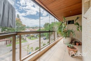 Apartamento à venda com 200m², 3 dormitórios, 3 suítes, 4 vagas, no bairro Cristal em PORTO ALEGRE