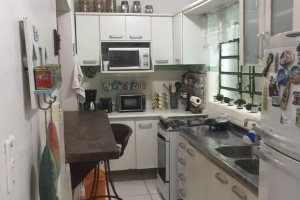 Casa à venda com 200m², 3 dormitórios, 2 vagas, no bairro Vila Assunção em Porto Alegre