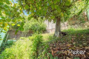 Casa à venda com 200m², 3 dormitórios, 2 vagas, no bairro Vila Assunção em Porto Alegre