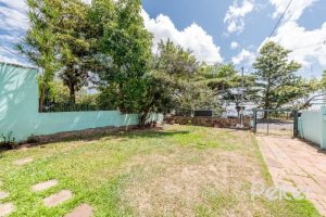 Casa à venda com 200m², 3 dormitórios, 2 vagas, no bairro Vila Assunção em Porto Alegre