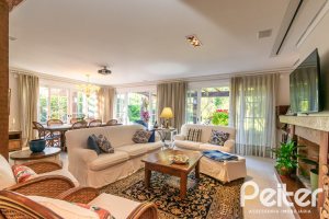 Casa em Condomínio à venda com 321m², 4 dormitórios, 2 suítes, 4 vagas, no bairro Terra Ville em PORTO ALEGRE