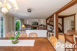 Casa em Condomínio à venda com 321m², 4 dormitórios, 2 suítes, 4 vagas, no bairro Terra Ville em PORTO ALEGRE