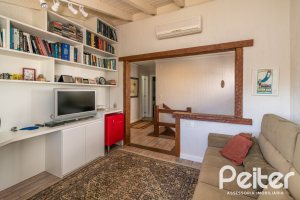 Casa em Condomínio à venda com 321m², 4 dormitórios, 2 suítes, 4 vagas, no bairro Terra Ville em PORTO ALEGRE