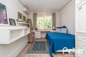 Casa em Condomínio à venda com 321m², 4 dormitórios, 2 suítes, 4 vagas, no bairro Terra Ville em PORTO ALEGRE