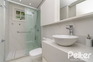 Casa em Condomínio à venda com 321m², 4 dormitórios, 2 suítes, 4 vagas, no bairro Terra Ville em PORTO ALEGRE