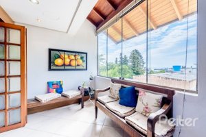 Casa em Condomínio à venda com 252m², 3 dormitórios, 1 suíte, 3 vagas, no bairro Tristeza em Porto Alegre