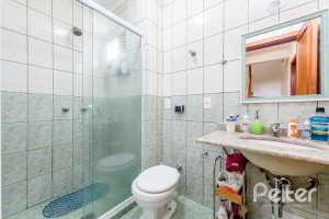 Casa em Condomínio à venda com 252m², 3 dormitórios, 1 suíte, 3 vagas, no bairro Tristeza em Porto Alegre