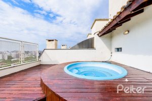 Casa em Condomínio à venda com 252m², 3 dormitórios, 1 suíte, 3 vagas, no bairro Tristeza em Porto Alegre