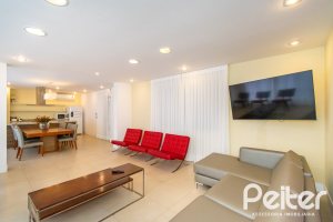Apartamento à venda com 88m², 3 dormitórios, 1 suíte, 2 vagas, no bairro Tristeza em PORTO ALEGRE