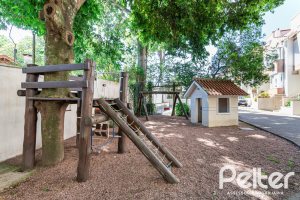 Casa em Condomínio à venda com 250m², 3 dormitórios, 1 suíte, 3 vagas, no bairro Tristeza em PORTO ALEGRE