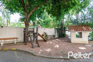 Casa em Condomínio à venda com 250m², 3 dormitórios, 1 suíte, 3 vagas, no bairro Tristeza em PORTO ALEGRE