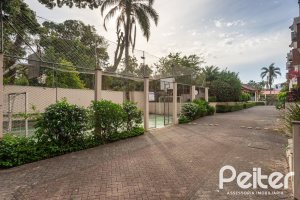Casa em Condomínio à venda com 250m², 3 dormitórios, 1 suíte, 3 vagas, no bairro Tristeza em PORTO ALEGRE
