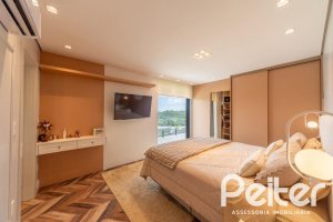 Casa em Condomínio à venda com 303m², 3 dormitórios, 3 suítes, 4 vagas, no bairro Alphaville em PORTO ALEGRE