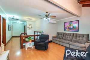 Casa à venda com 279m², 4 dormitórios, 1 suíte, 4 vagas, no bairro Jardim Isabel em Porto Alegre