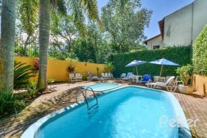  à venda, no bairro  em 