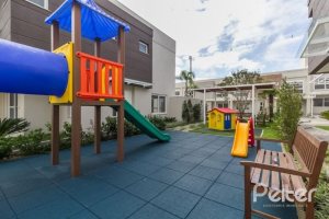 Casa em Condomínio à venda com 162m², 4 dormitórios, 2 suítes, 2 vagas, no bairro Vila Nova em PORTO ALEGRE