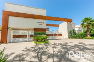 Casa em Condomínio à venda com 162m², 4 dormitórios, 2 suítes, 2 vagas, no bairro Vila Nova em PORTO ALEGRE