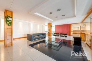 Apartamento à venda com 200m², 3 dormitórios, 3 suítes, 4 vagas, no bairro Cristal em PORTO ALEGRE