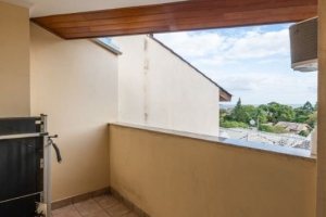 Casa em Condomínio à venda com 240m², 3 dormitórios, 1 suíte, 2 vagas, no bairro Jardim Isabel em Porto Alegre