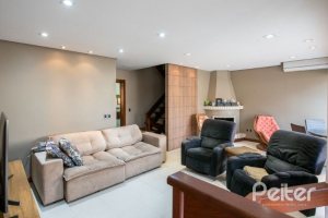 Casa em Condomínio à venda com 240m², 3 dormitórios, 1 suíte, 2 vagas, no bairro Jardim Isabel em Porto Alegre