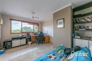 Casa em Condomínio à venda com 240m², 3 dormitórios, 1 suíte, 2 vagas, no bairro Jardim Isabel em Porto Alegre