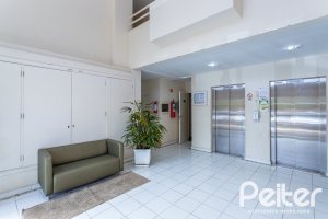 Apartamento à venda com 71m², 2 dormitórios, 1 suíte, 1 vaga, no bairro Cavalhada em PORTO ALEGRE