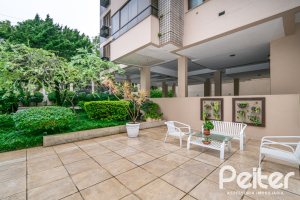Cobertura à venda com 228m², 4 dormitórios, 2 suítes, 2 vagas, no bairro Tristeza em PORTO ALEGRE