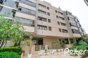 Cobertura à venda com 228m², 4 dormitórios, 2 suítes, 2 vagas, no bairro Tristeza em PORTO ALEGRE