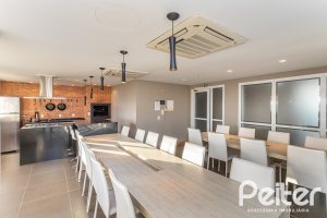 Apartamento à venda com 60m², 2 dormitórios, 1 suíte, 2 vagas, no bairro Tristeza em PORTO ALEGRE