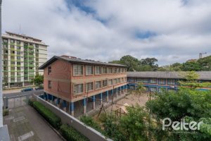 Apartamento à venda com 60m², 2 dormitórios, 1 suíte, 2 vagas, no bairro Tristeza em PORTO ALEGRE
