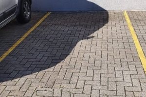 Apartamento à venda com 60m², 2 dormitórios, 1 suíte, 2 vagas, no bairro Tristeza em PORTO ALEGRE