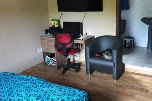 Casa à venda com 159m², 3 dormitórios, 1 suíte, 3 vagas, no bairro Ipanema / Altos Do Ipê em Porto Alegre