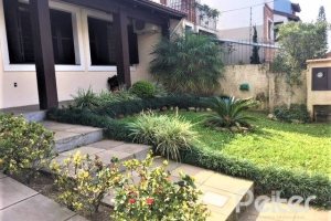 Casa à venda com 230m², 3 dormitórios, 1 suíte, 2 vagas, no bairro Ipanema em Porto Alegre