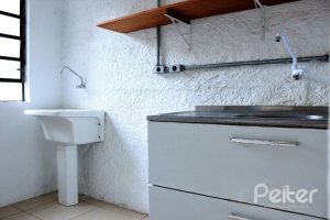 Casa à venda com 290m², 3 dormitórios, 6 vagas, no bairro Menino Deus em Porto Alegre