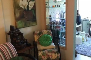 Apartamento à venda com 57m², 2 dormitórios, 1 vaga, no bairro Menino Deus em Porto Alegre