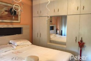 Apartamento à venda com 57m², 2 dormitórios, 1 vaga, no bairro Menino Deus em Porto Alegre