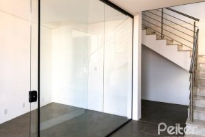 Casa em Condomínio à venda com 284m², 3 dormitórios, 1 suíte, 2 vagas, no bairro Nonoai em Porto Alegre