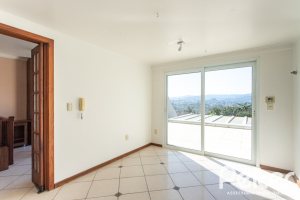 Casa à venda com 298m², 4 dormitórios, 1 suíte, 4 vagas, no bairro Ipanema / Imperial Parque em Porto Alegre