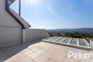Casa à venda com 298m², 4 dormitórios, 1 suíte, 4 vagas, no bairro Ipanema / Imperial Parque em Porto Alegre