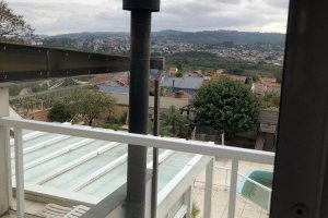 Casa à venda com 298m², 4 dormitórios, 1 suíte, 4 vagas, no bairro Ipanema / Imperial Parque em Porto Alegre