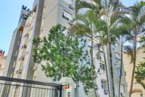 Apartamento à venda com 76m², 2 dormitórios, 1 suíte, 1 vaga, no bairro Tristeza em Porto Alegre