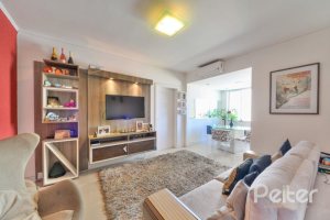 Apartamento à venda com 76m², 2 dormitórios, 1 suíte, 1 vaga, no bairro Tristeza em Porto Alegre