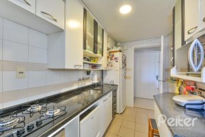 Apartamento à venda com 76m², 2 dormitórios, 1 suíte, 1 vaga, no bairro Tristeza em Porto Alegre