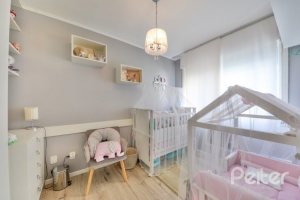 Apartamento à venda com 76m², 2 dormitórios, 1 suíte, 1 vaga, no bairro Tristeza em Porto Alegre