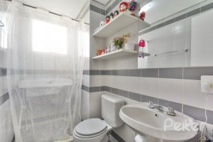 Apartamento à venda com 76m², 2 dormitórios, 1 suíte, 1 vaga, no bairro Tristeza em Porto Alegre