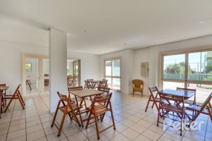 Apartamento à venda com 76m², 2 dormitórios, 1 suíte, 1 vaga, no bairro Tristeza em Porto Alegre