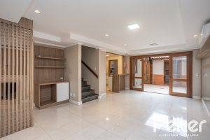Casa em Condomínio à venda com 290m², 3 dormitórios, 1 suíte, 2 vagas, no bairro Jardim Isabel em Porto Alegre