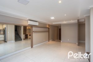 Casa em Condomínio à venda com 290m², 3 dormitórios, 1 suíte, 2 vagas, no bairro Jardim Isabel em Porto Alegre